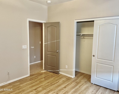 17456 W Ashley Drive - Photo Thumbnail 21