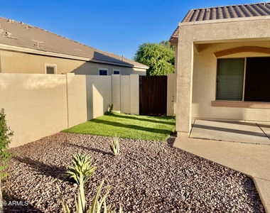 17456 W Ashley Drive - Photo Thumbnail 32