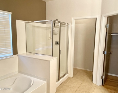 17456 W Ashley Drive - Photo Thumbnail 12