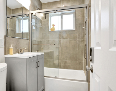 1041 Sw 32nd Street - Photo Thumbnail 16