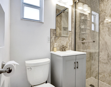 1041 Sw 32nd Street - Photo Thumbnail 8