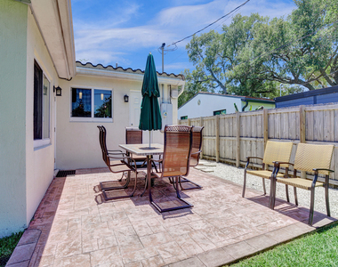 1041 Sw 32nd Street - Photo Thumbnail 36