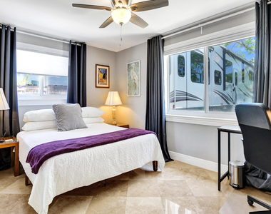 1041 Sw 32nd Street - Photo Thumbnail 14