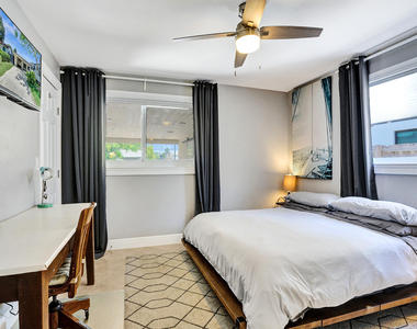 1041 Sw 32nd Street - Photo Thumbnail 7