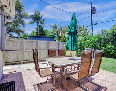 1041 Sw 32nd Street - Photo Thumbnail 34