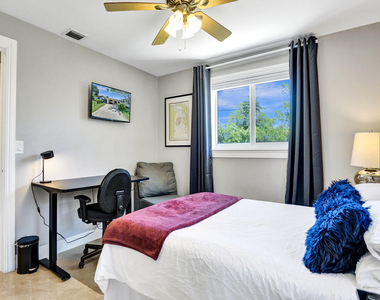 1041 Sw 32nd Street - Photo Thumbnail 20