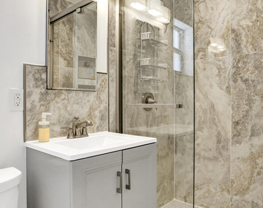 1041 Sw 32nd Street - Photo Thumbnail 10