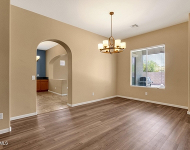 2403 E Robb Lane - Photo Thumbnail 8