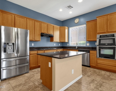 2403 E Robb Lane - Photo Thumbnail 9