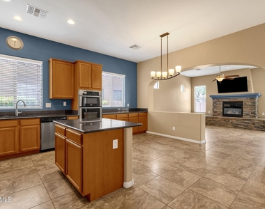 2403 E Robb Lane - Photo Thumbnail 13