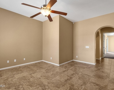 2403 E Robb Lane - Photo Thumbnail 29