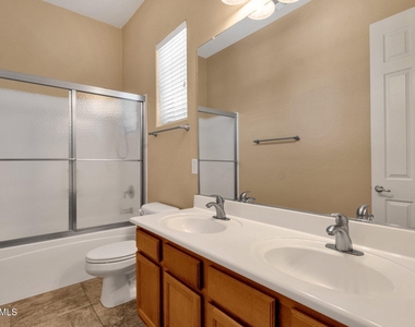 2403 E Robb Lane - Photo Thumbnail 18