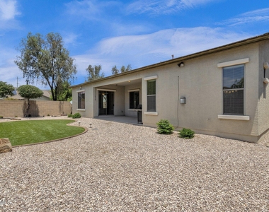 2403 E Robb Lane - Photo Thumbnail 39