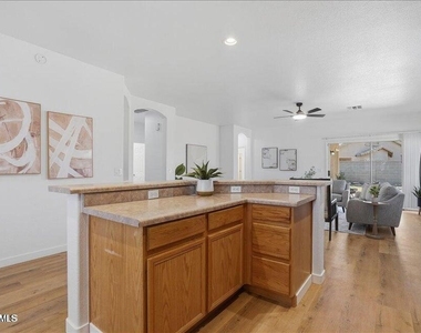 3771 E Thunderheart Trail - Photo Thumbnail 13