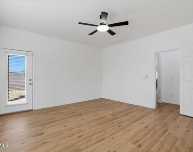 3771 E Thunderheart Trail - Photo Thumbnail 15