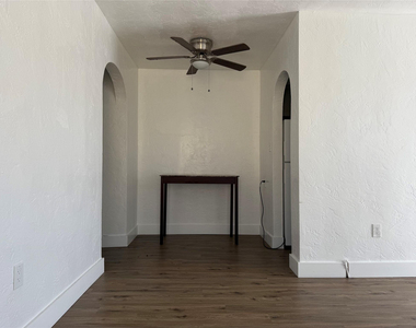 1739 Moffett Street - Photo Thumbnail 2