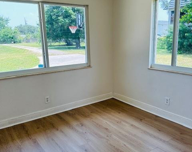 3421 Helena Drive - Photo Thumbnail 27