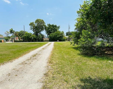 3421 Helena Drive - Photo Thumbnail 33