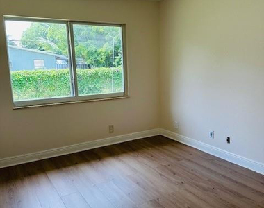3421 Helena Drive - Photo Thumbnail 23