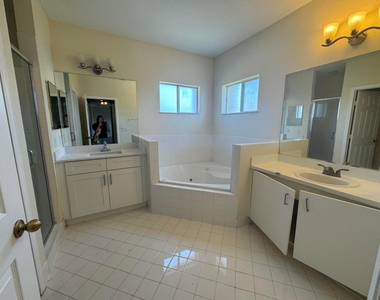 9508 Sw 221st Lane - Photo Thumbnail 6