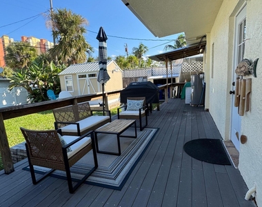 256 E 24th Street - Photo Thumbnail 16