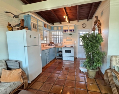 256 E 24th Street - Photo Thumbnail 10