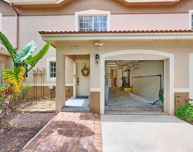 6725 Old Farm Trail - Photo Thumbnail 2
