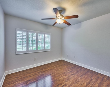 6725 Old Farm Trail - Photo Thumbnail 34