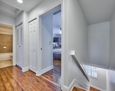 6725 Old Farm Trail - Photo Thumbnail 21