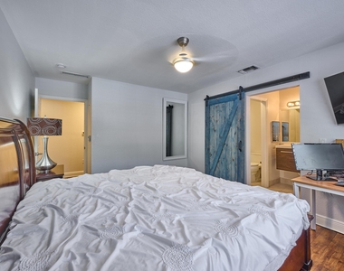 6725 Old Farm Trail - Photo Thumbnail 25