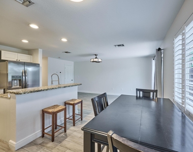 6725 Old Farm Trail - Photo Thumbnail 7