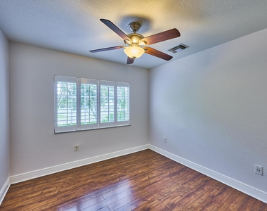 6725 Old Farm Trail - Photo Thumbnail 40