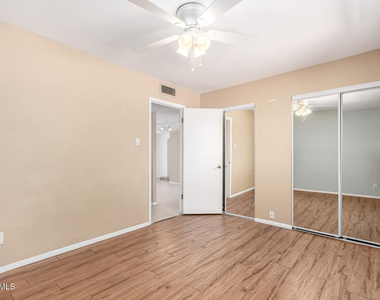 4404 S Mcallister Avenue - Photo Thumbnail 15