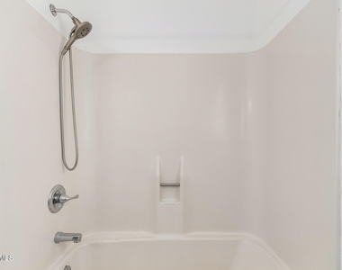 4404 S Mcallister Avenue - Photo Thumbnail 18