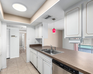 4404 S Mcallister Avenue - Photo Thumbnail 14