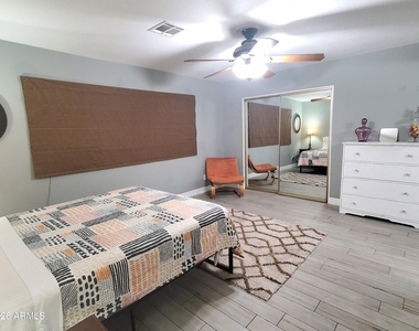 4404 S Rita Lane - Photo Thumbnail 13