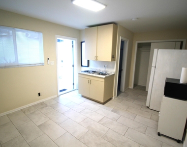 4440 Bougainvilla Drive - Photo Thumbnail 11