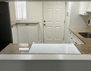 4500 N Flagler Drive - Photo Thumbnail 11