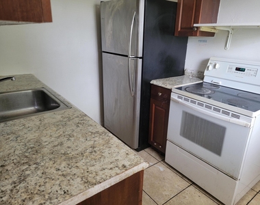 275 Nw 187th Street - Photo Thumbnail 2