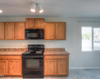 27976 N Gold Lane - Photo Thumbnail 13