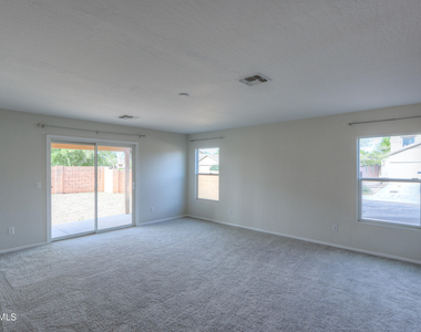 27976 N Gold Lane - Photo Thumbnail 17