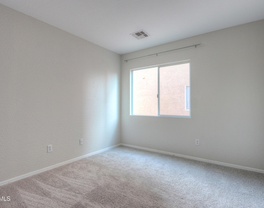 27976 N Gold Lane - Photo Thumbnail 23