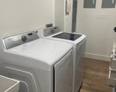 184 Lake Drive - Photo Thumbnail 20