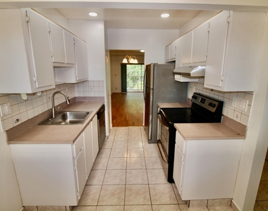 8405 Nw 61st Street - Photo Thumbnail 3