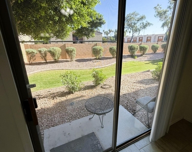 805 S Sycamore -- - Photo Thumbnail 14
