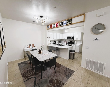 805 S Sycamore -- - Photo Thumbnail 2