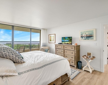 8750 S Ocean Drive - Photo Thumbnail 4