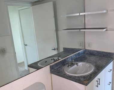2624 Ne 32nd Street - Photo Thumbnail 17