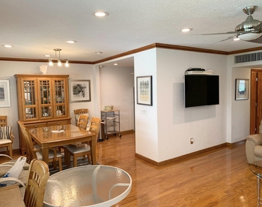 2453 Ne 51st Street - Photo Thumbnail 2