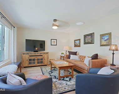 703 E Auburn Drive - Photo Thumbnail 17